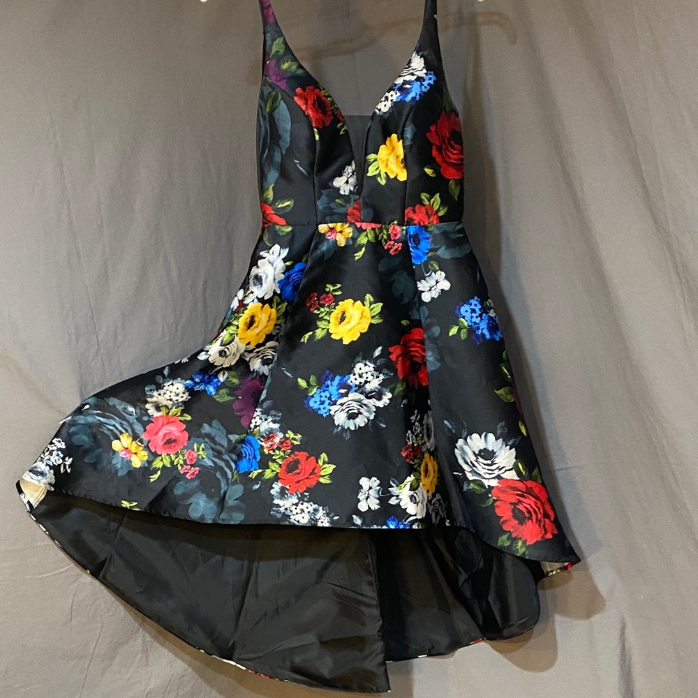 Sequin Hearts Floral Split-Level Dress + Pockets+ Mesh V in the front and back